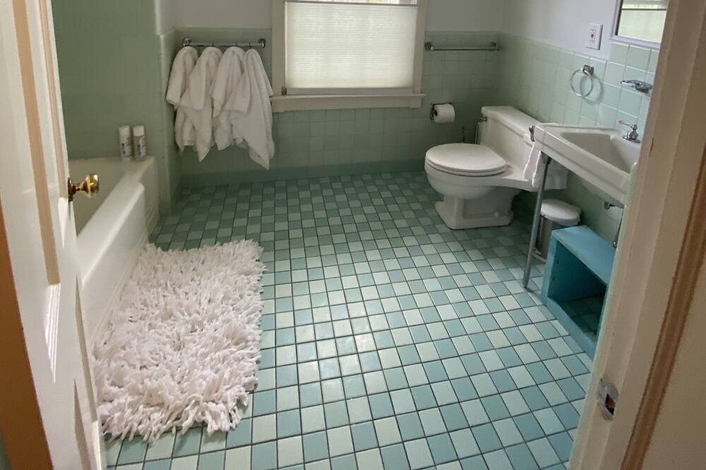 Photo of Bathroom in Evanston