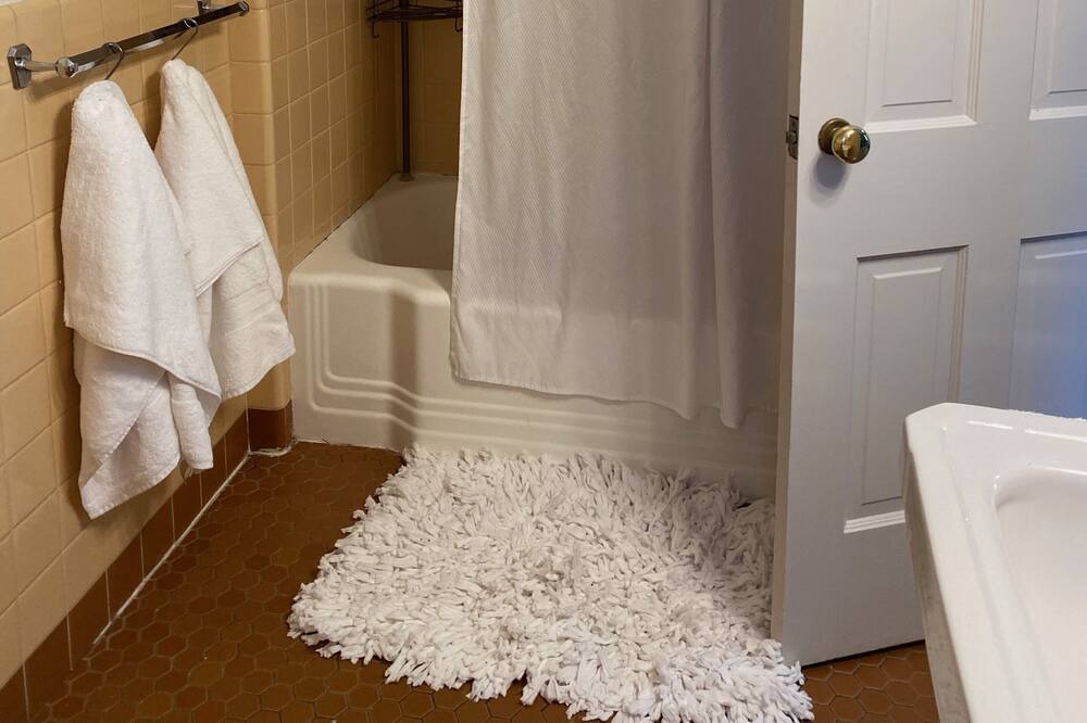 Photo of Bathroom in Evanston