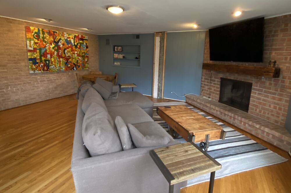 Photo of Livingroom in Evanston