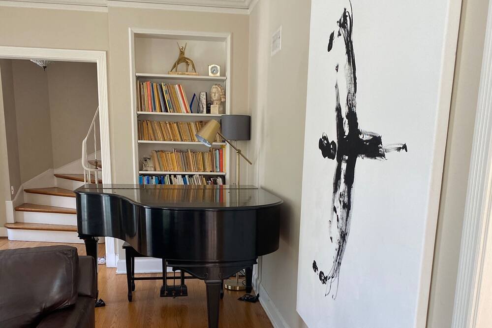 Photo of Bedroom in Evanston