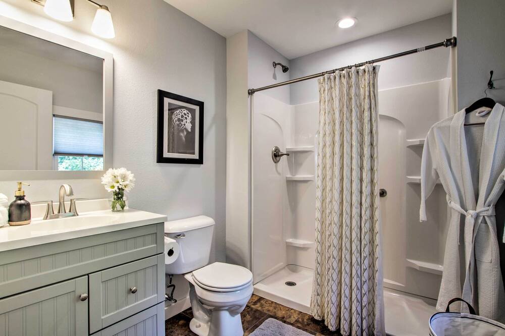 Photo of Bathroom in Galena