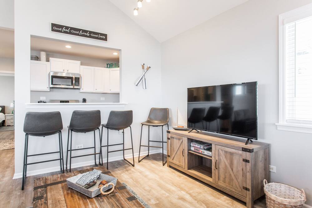 Photo of Livingroom in Fox Lake