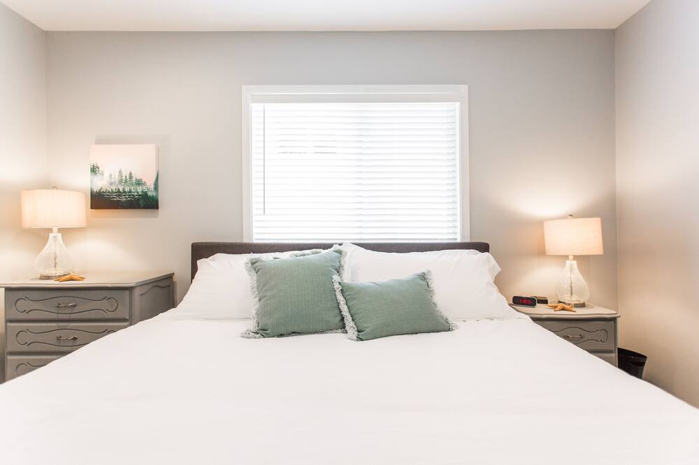 Photo of Bedroom in Fox Lake