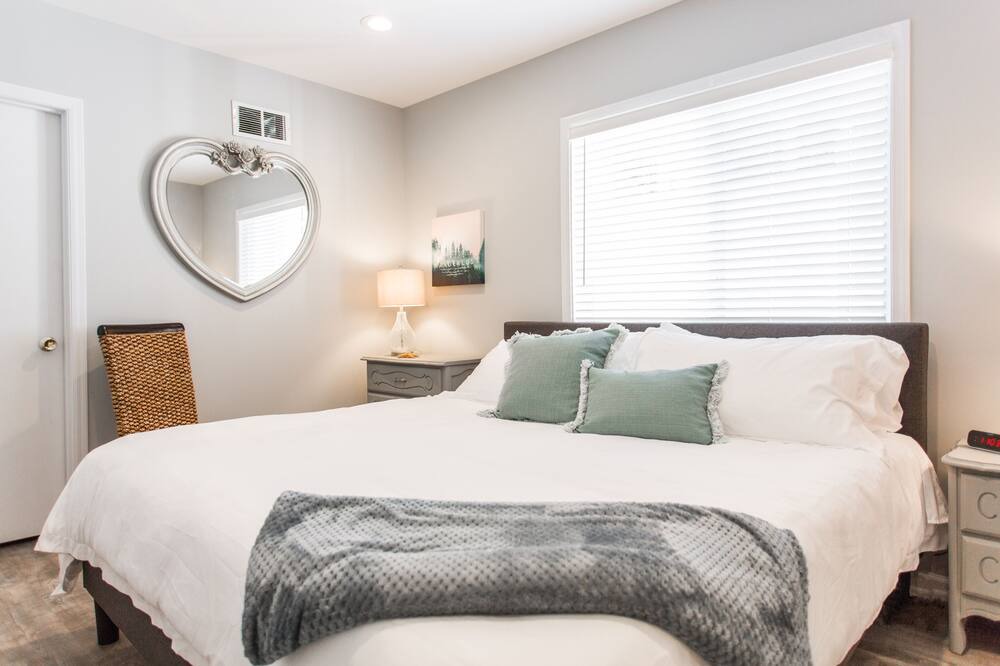 Photo of Bedroom in Fox Lake