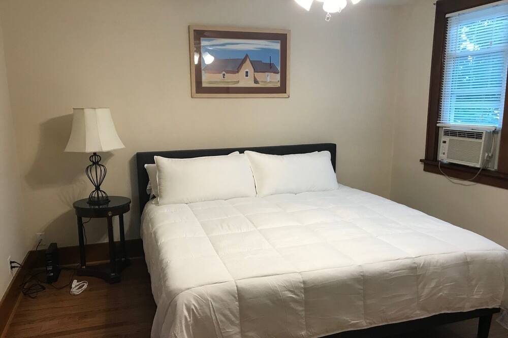 Photo of Bedroom in Libertyville