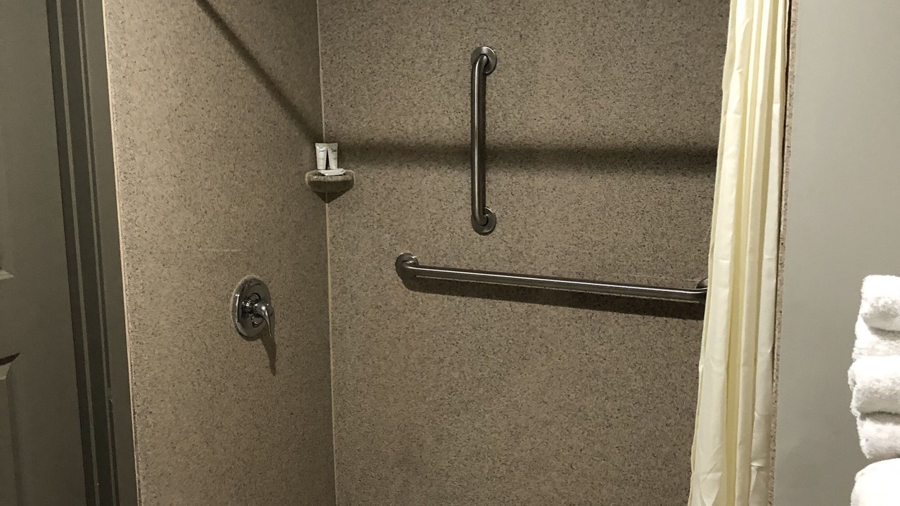 Photo of Bathroom in Wood River