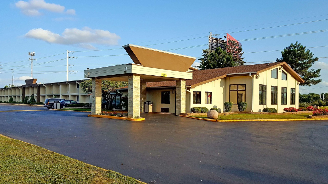 Photo of Outdoor in Elgin