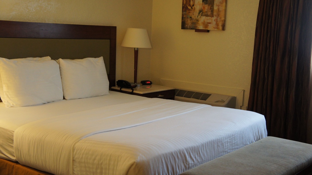 Photo of Bedroom in Elgin