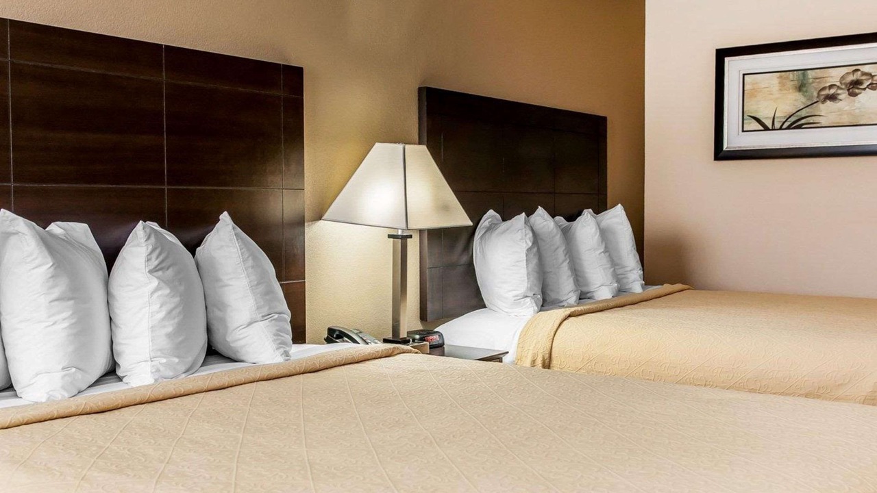 Photo of Bedroom in Mattoon