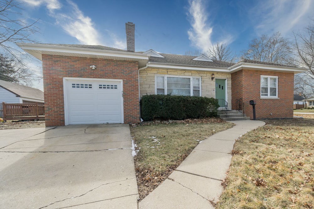 Photo of Outdoor in Addison