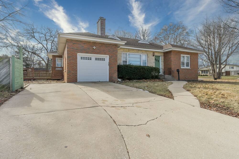 Photo of Outdoor in Addison