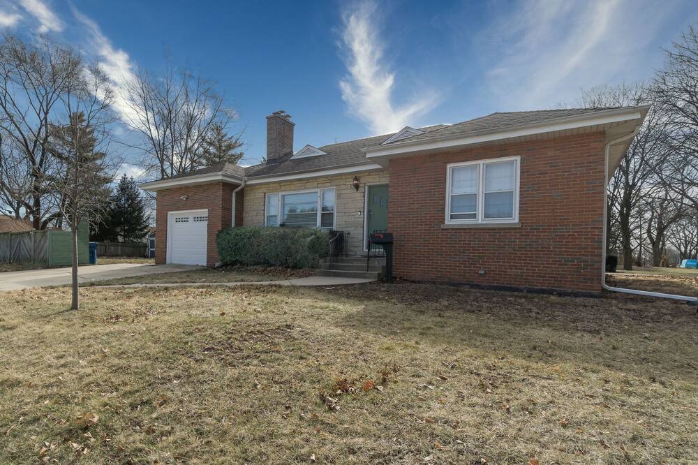 Photo of Outdoor in Addison