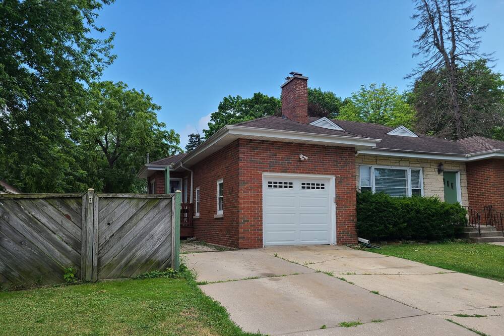 Photo of Outdoor in Addison