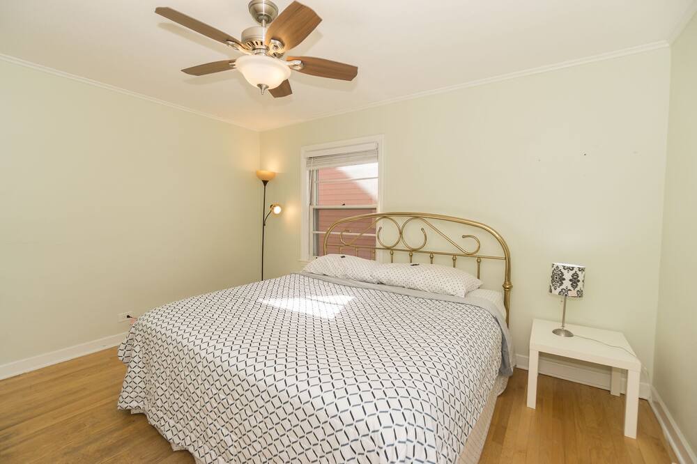 Photo of Bedroom in Addison