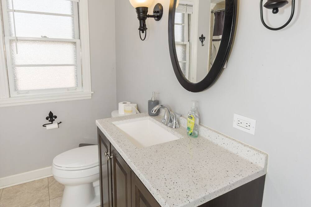 Photo of Bathroom in Addison