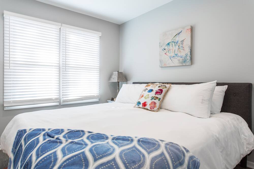 Photo of Bedroom in Fox Lake