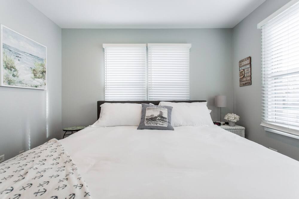 Photo of Bedroom in Fox Lake