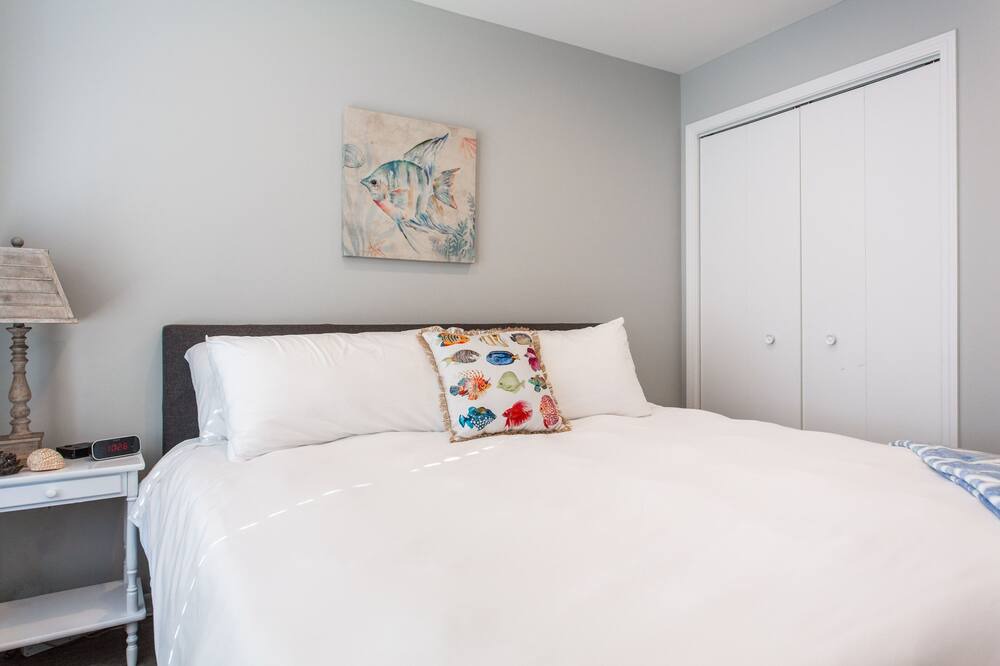 Photo of Bedroom in Fox Lake