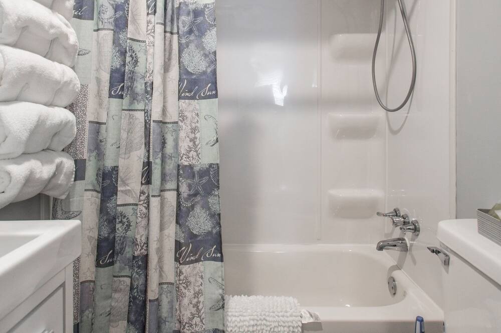 Photo of Bathroom in Fox Lake