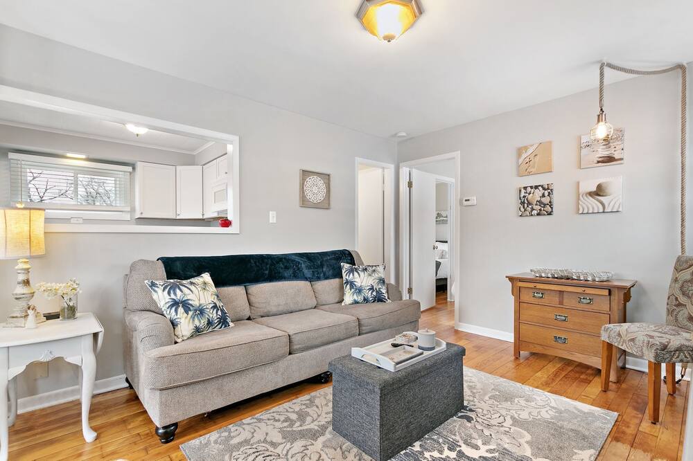 Photo of Livingroom in Oakwood Hills