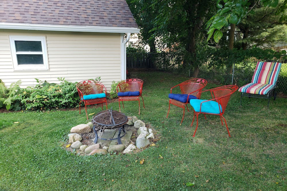 Photo of Outdoor in Oakwood Hills