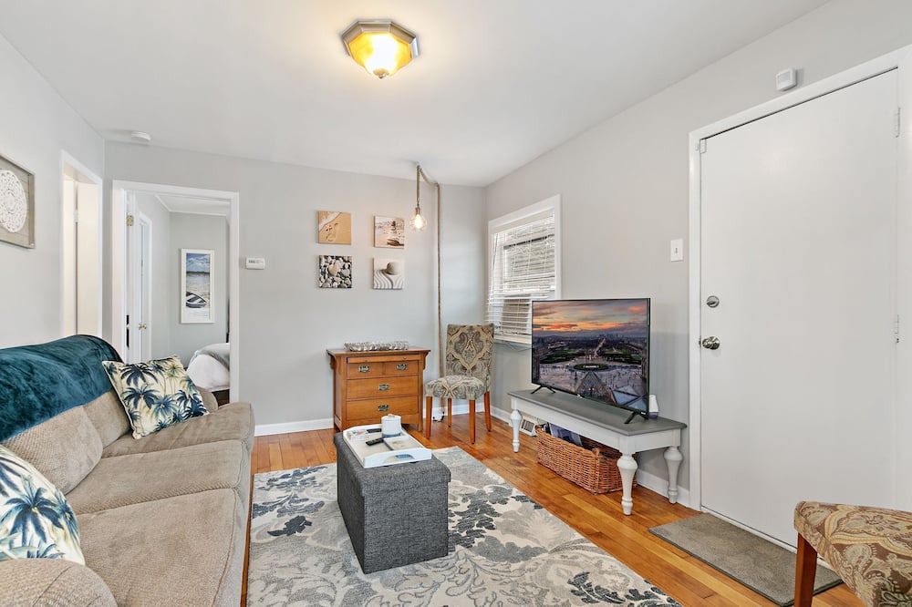 Photo of Livingroom in Oakwood Hills