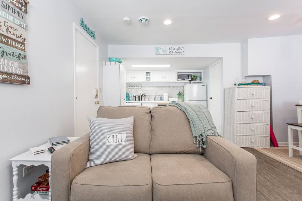 Photo of Livingroom in Fox Lake