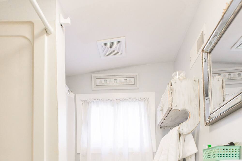 Photo of Bathroom in Fox Lake