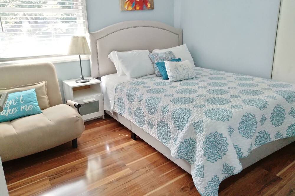 Photo of Bedroom in Schaumburg