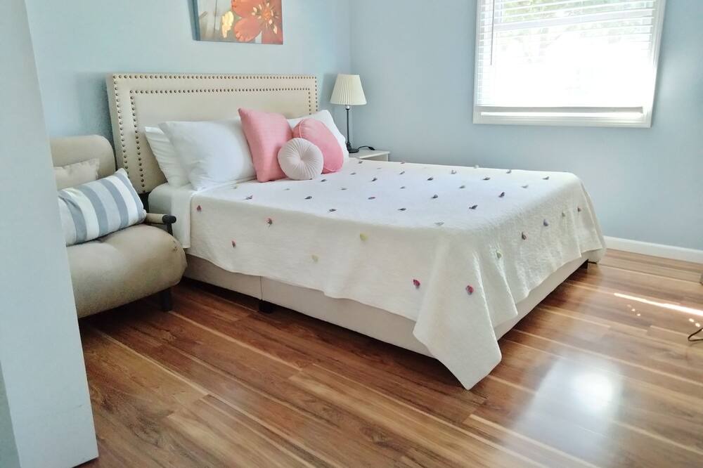 Photo of Bedroom in Schaumburg