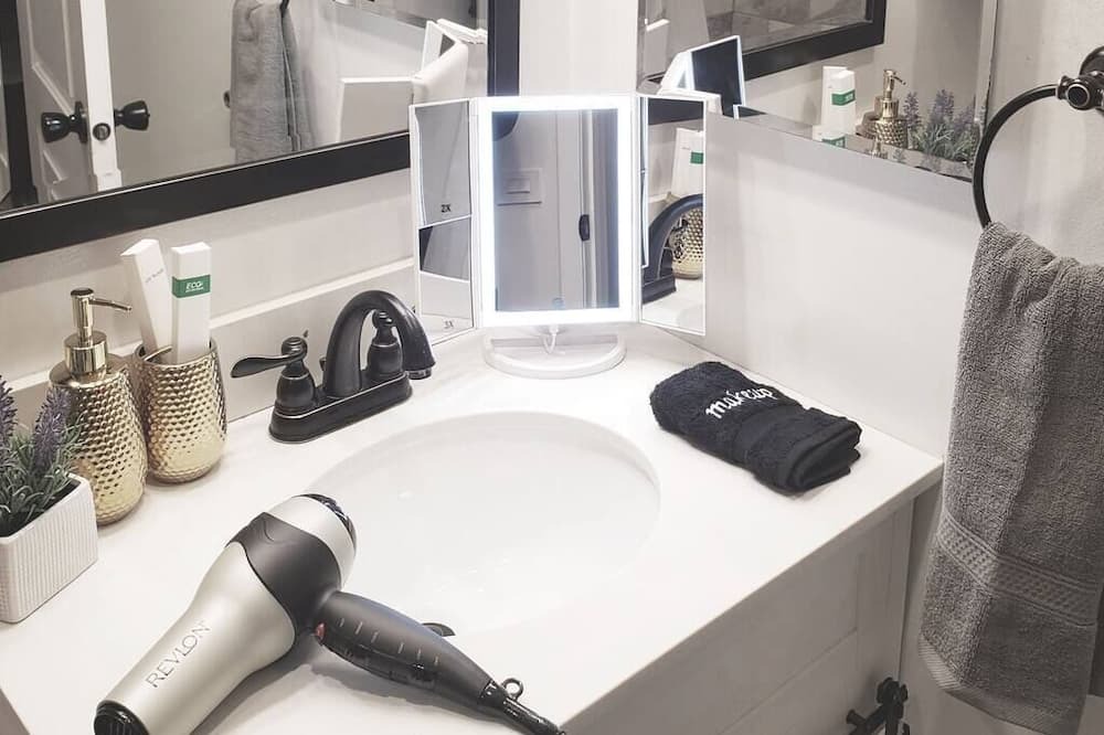 Photo of Bathroom in Hoffman Estates