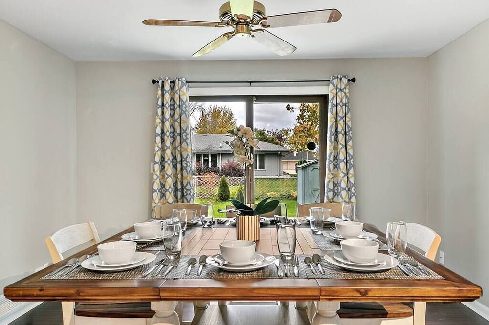 Photo of Bedroom in Hoffman Estates