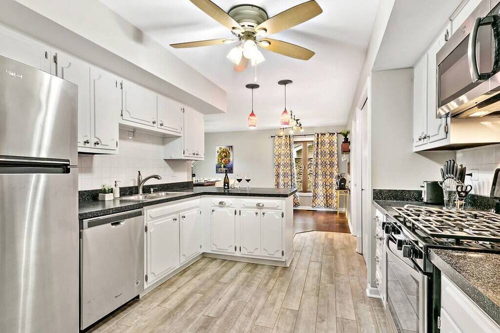 Photo of Bedroom in Hoffman Estates