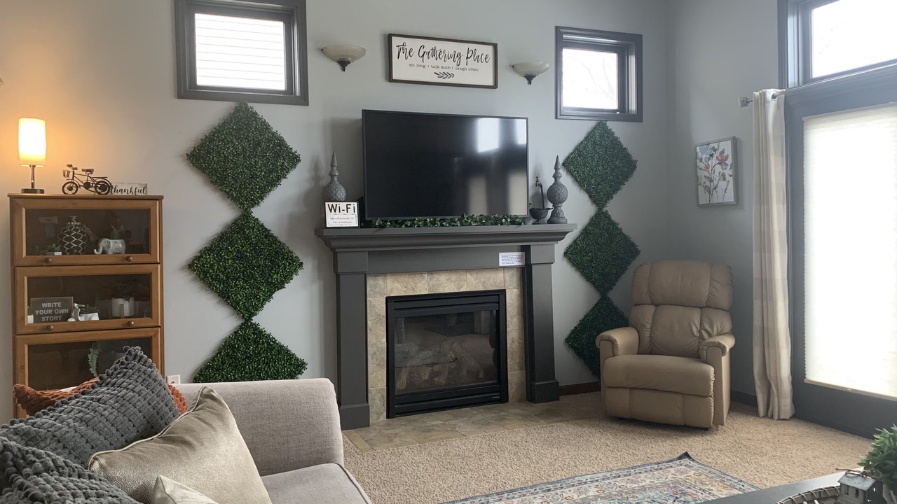 Photo of Livingroom in McLean County