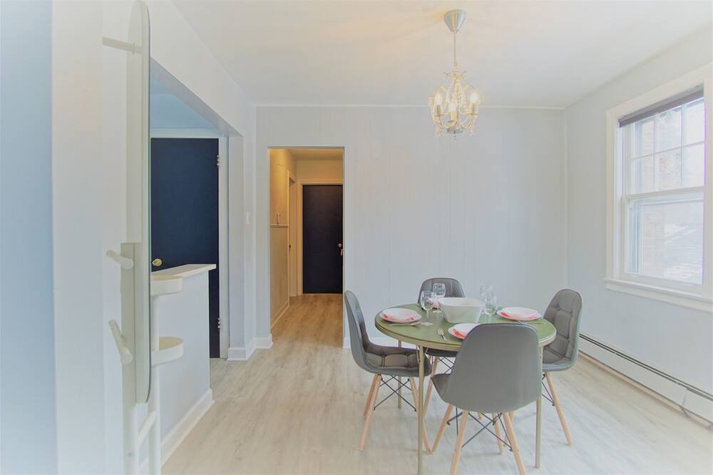 Photo of Livingroom in Skokie