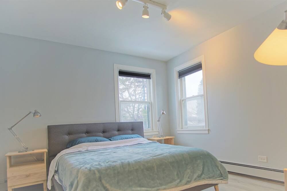 Photo of Bedroom in Skokie