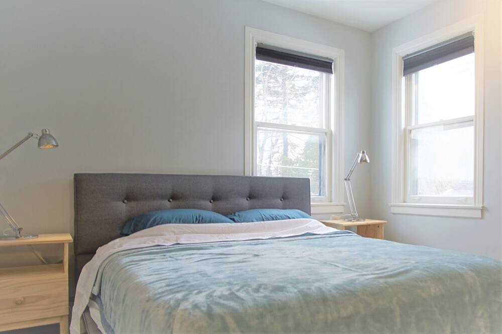 Photo of Bedroom in Skokie