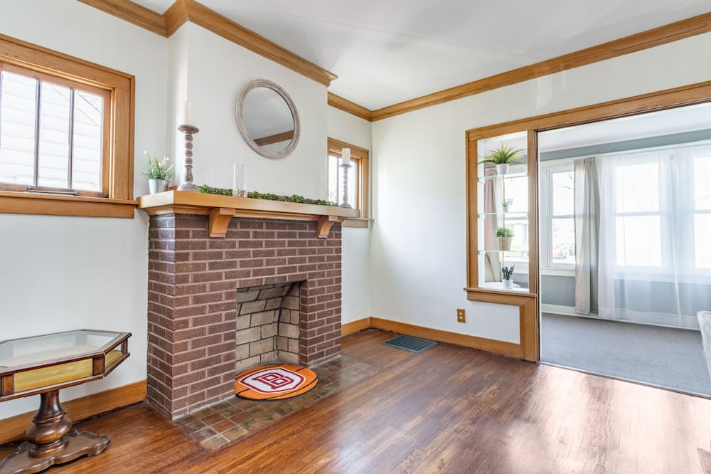 Photo of Livingroom in West Peoria