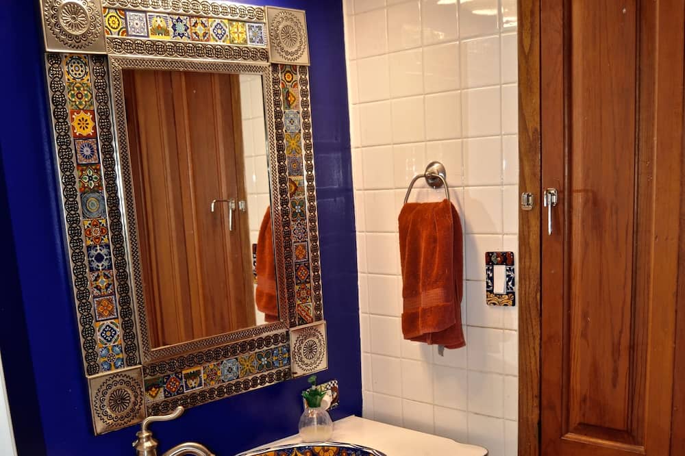 Photo of Bathroom in West Chicago