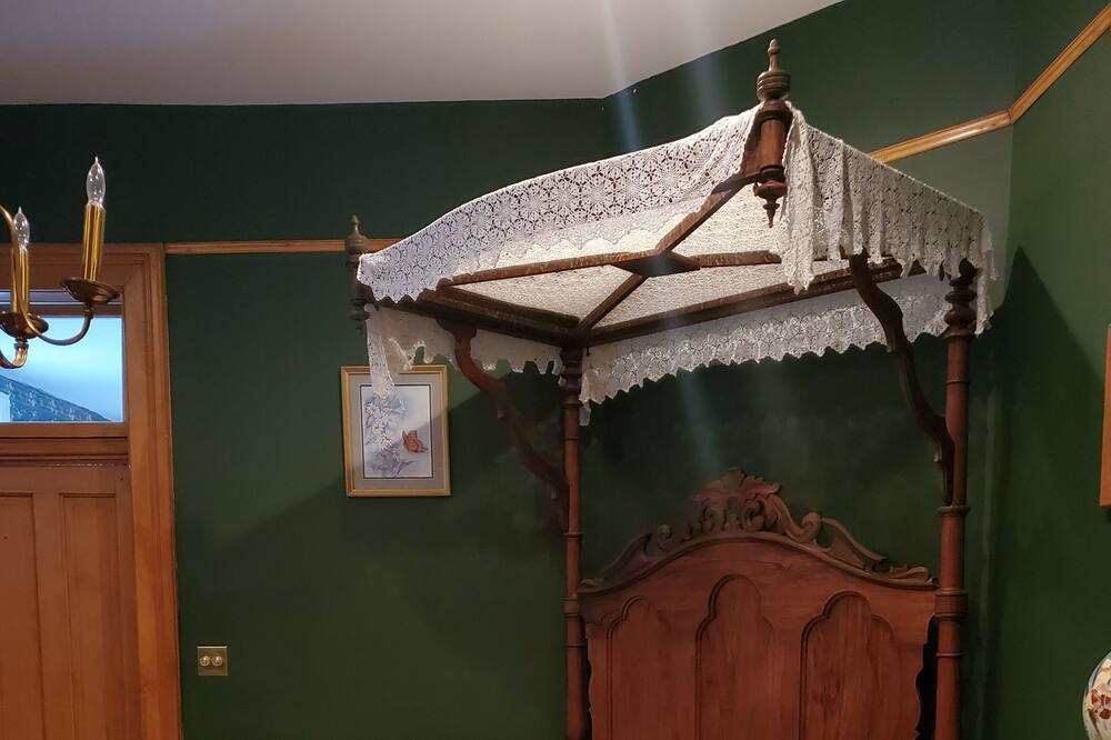 Photo of Bedroom in Springfield