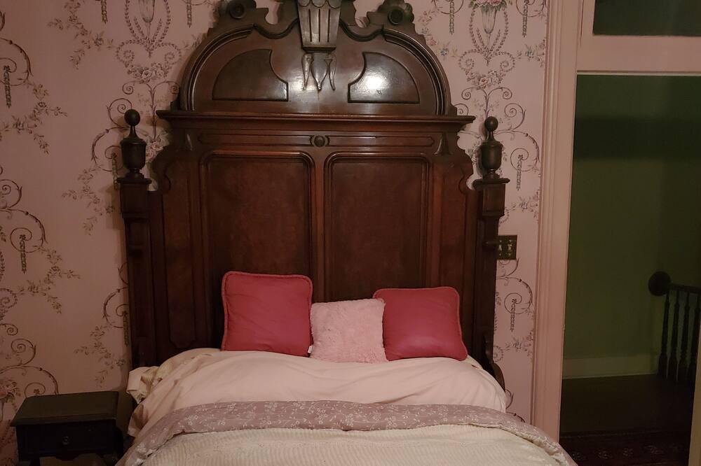 Photo of Bedroom in Springfield