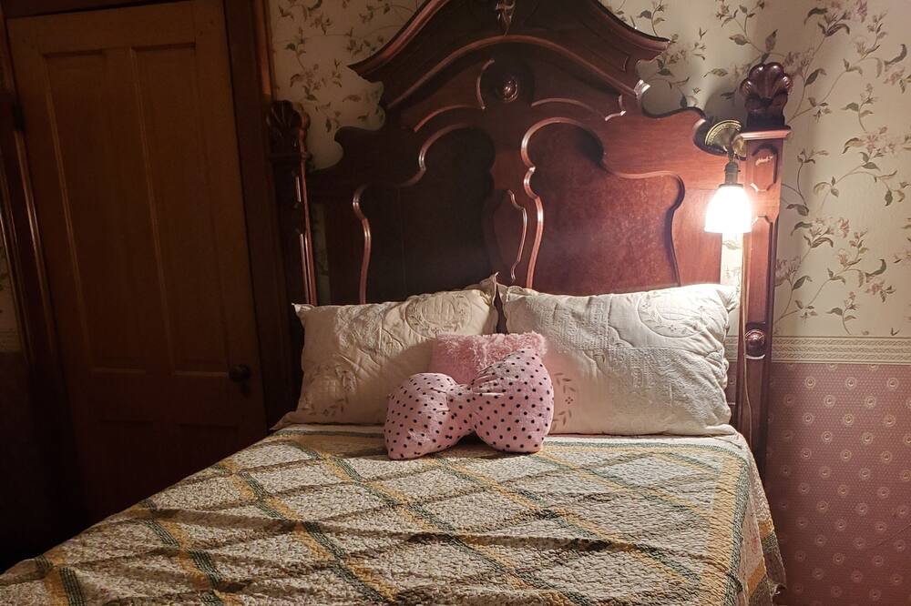 Photo of Bedroom in Springfield