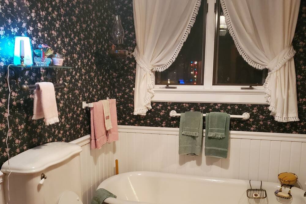 Photo of Bathroom in Springfield
