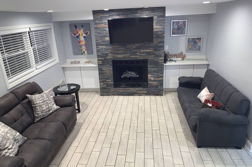 Photo of Livingroom in Country Club Hills