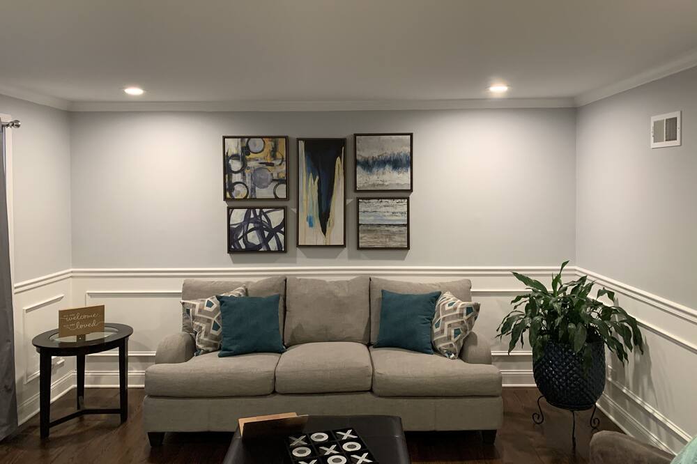 Photo of Livingroom in Country Club Hills