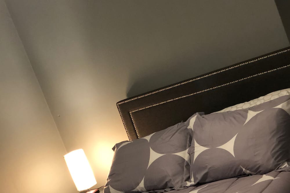 Photo of Bedroom in Country Club Hills