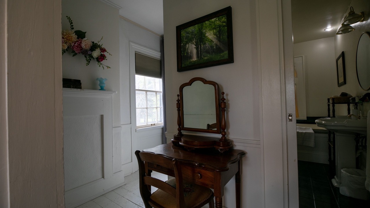 Photo of Bedroom in Nauvoo