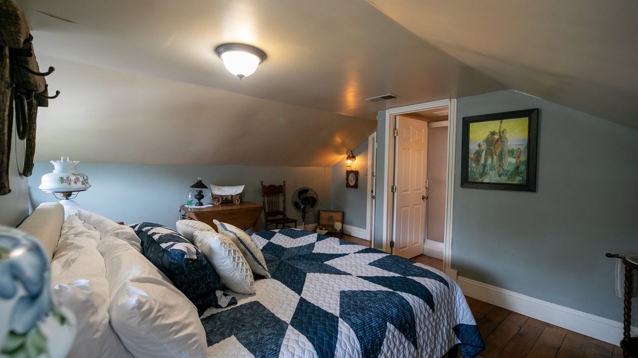 Photo of Bedroom in Nauvoo