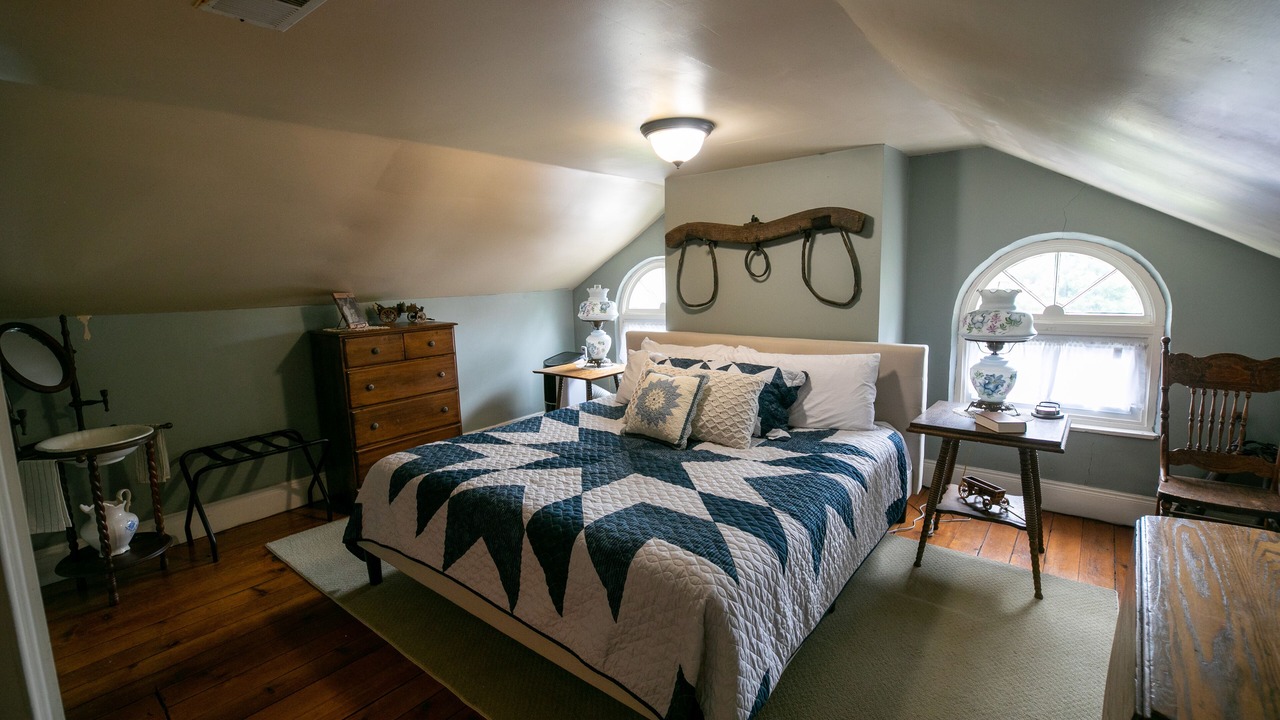 Photo of Bedroom in Nauvoo
