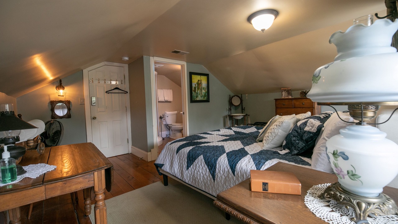 Photo of Bedroom in Nauvoo